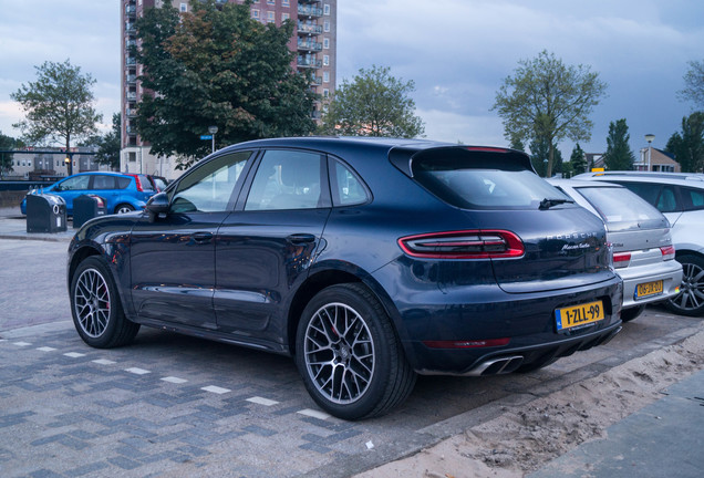 Porsche 95B Macan Turbo