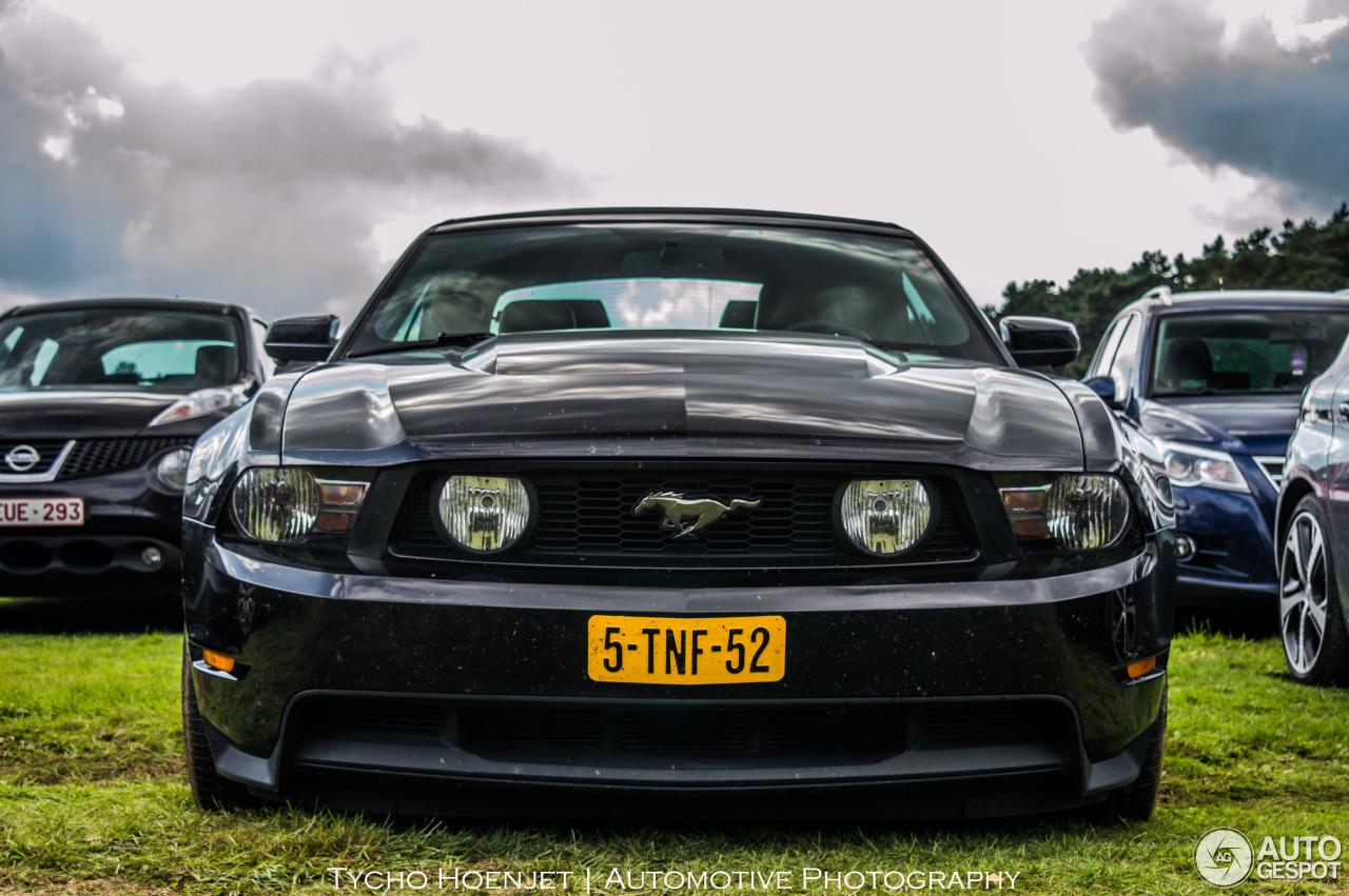 Ford Mustang GT Convertible 2011