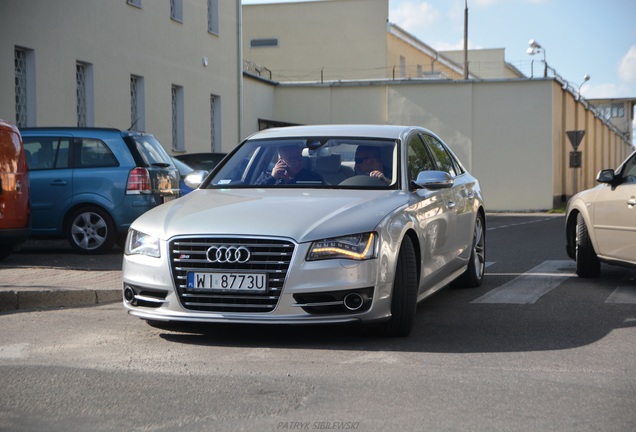 Audi S8 D4