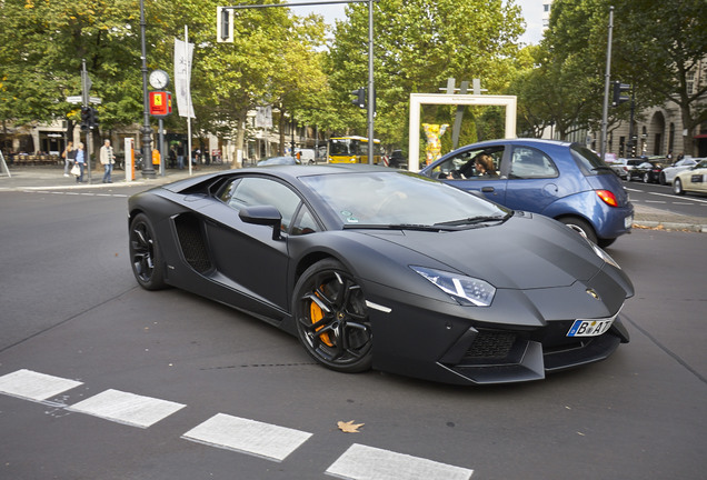 Lamborghini Aventador LP700-4