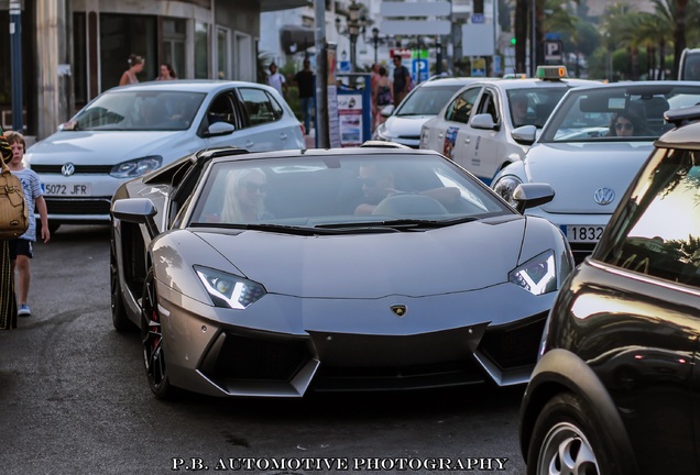 Lamborghini Aventador LP700-4 Roadster