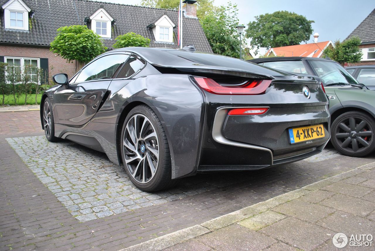 BMW i8