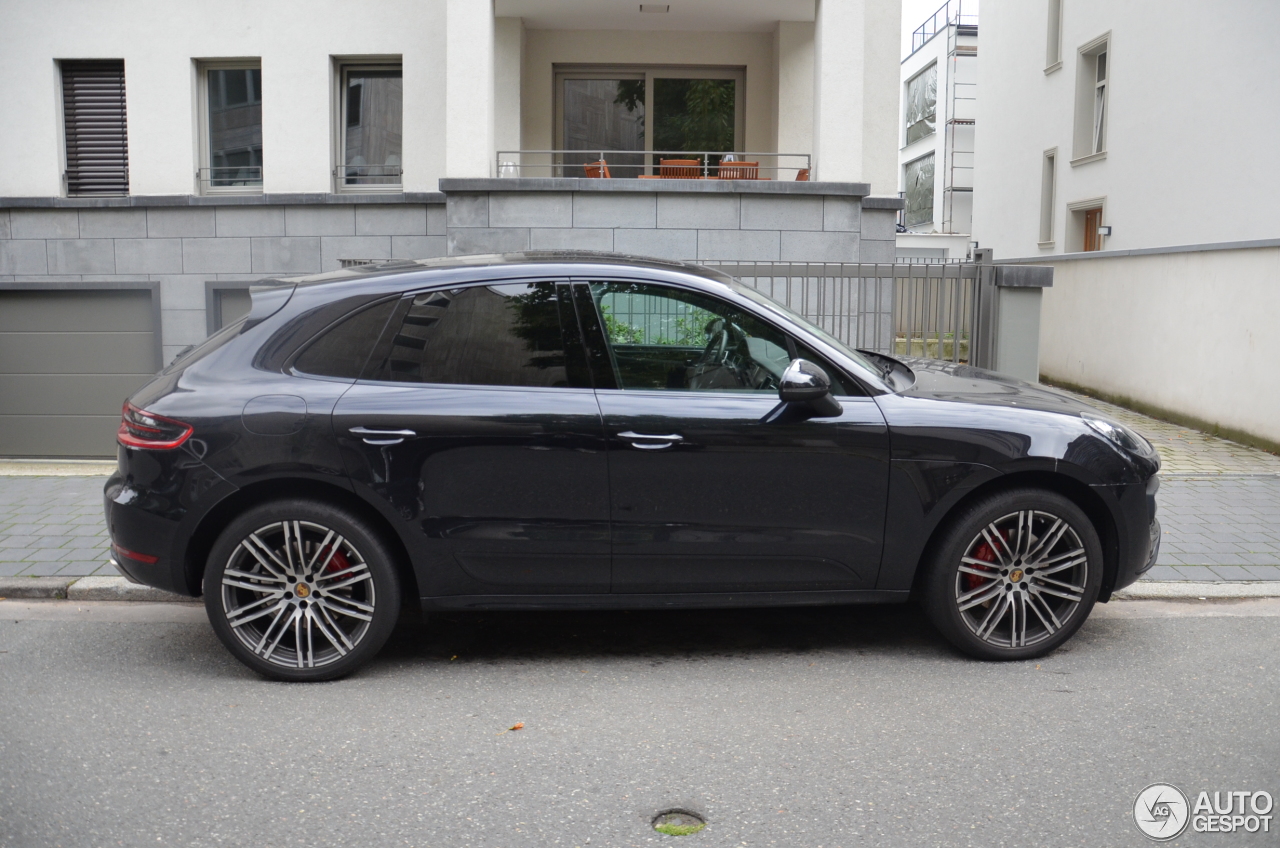 Porsche 95B Macan Turbo