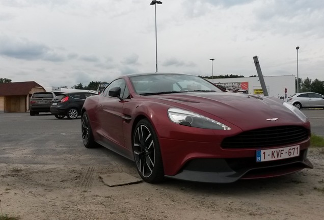 Aston Martin Vanquish 2013