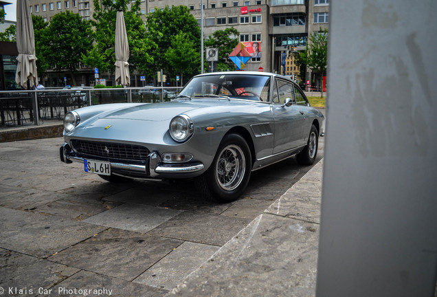 Ferrari 330 GT 2+2 Series II