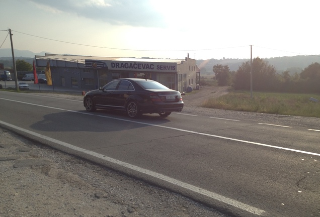 Mercedes-Benz S 63 AMG W221