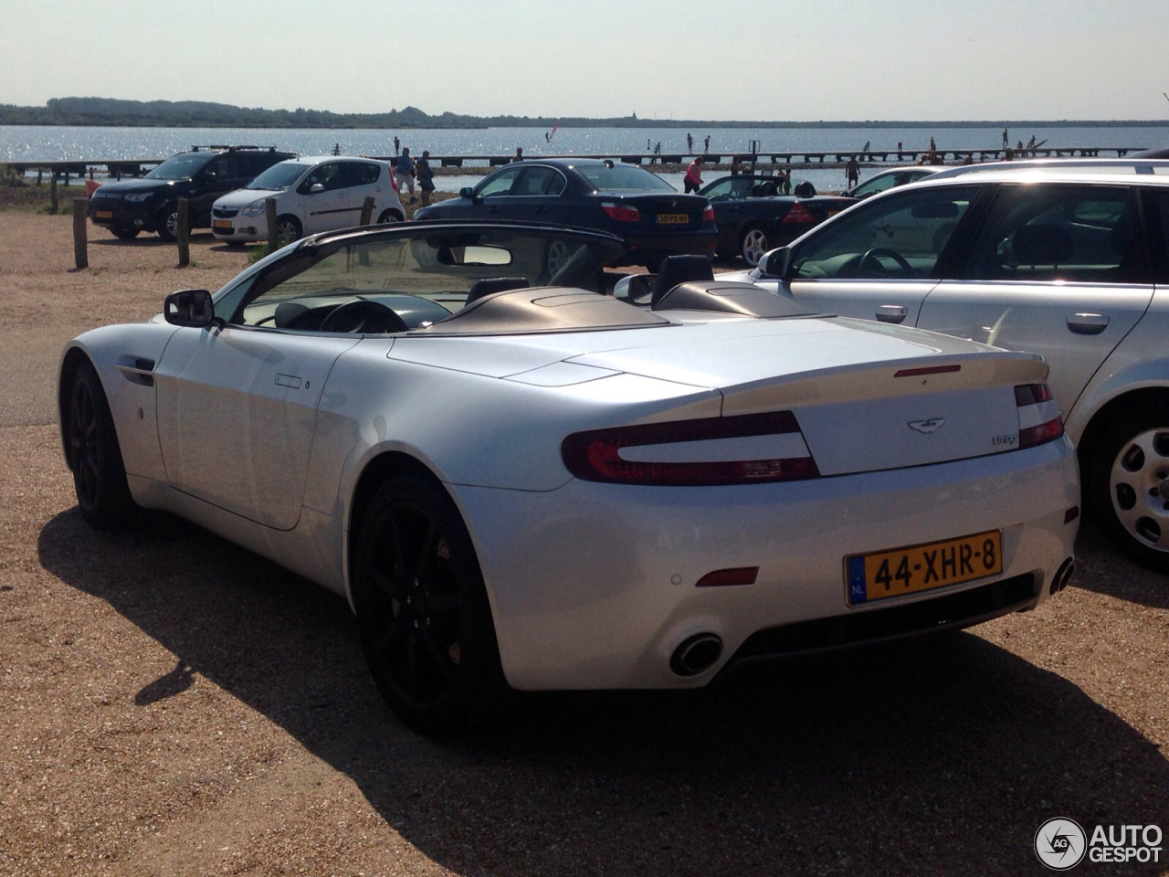 Aston Martin V8 Vantage Roadster