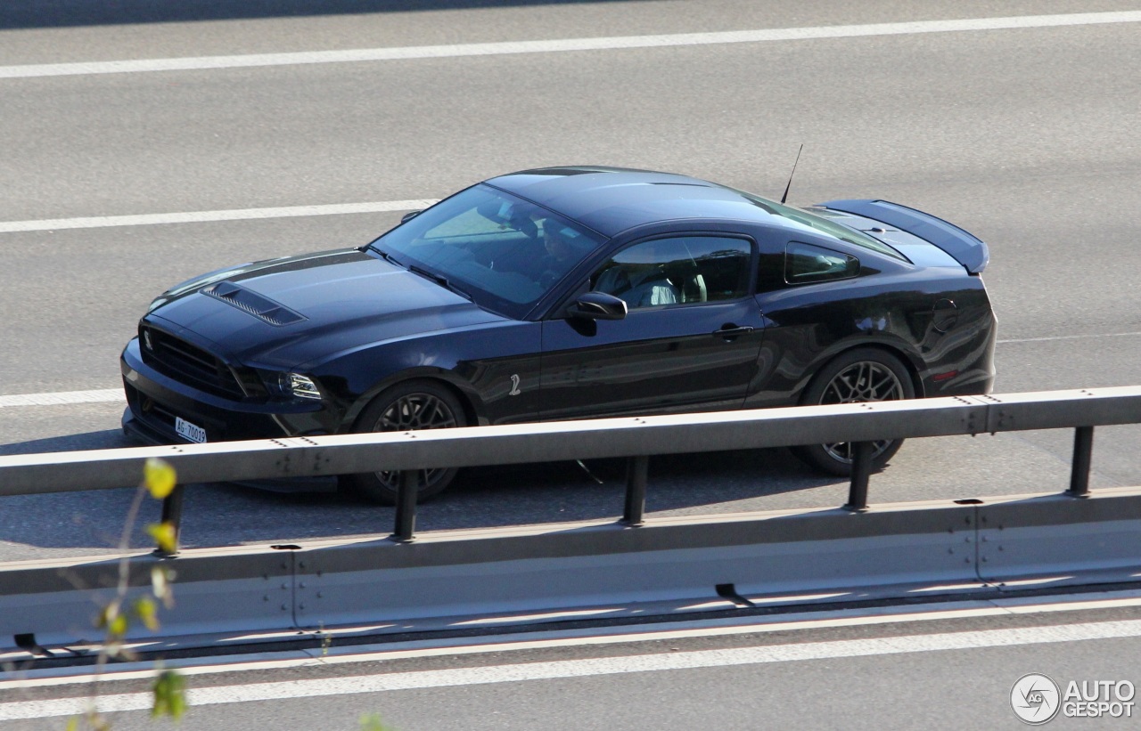 Ford Mustang Shelby GT500 2013