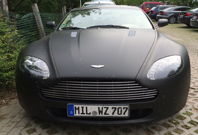 Aston Martin V8 Vantage