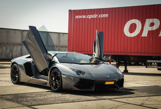 Lamborghini Aventador LP700-4