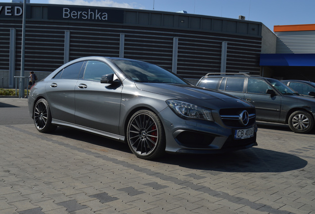 Mercedes-Benz CLA 45 AMG C117