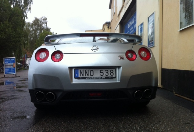 Nissan GT-R