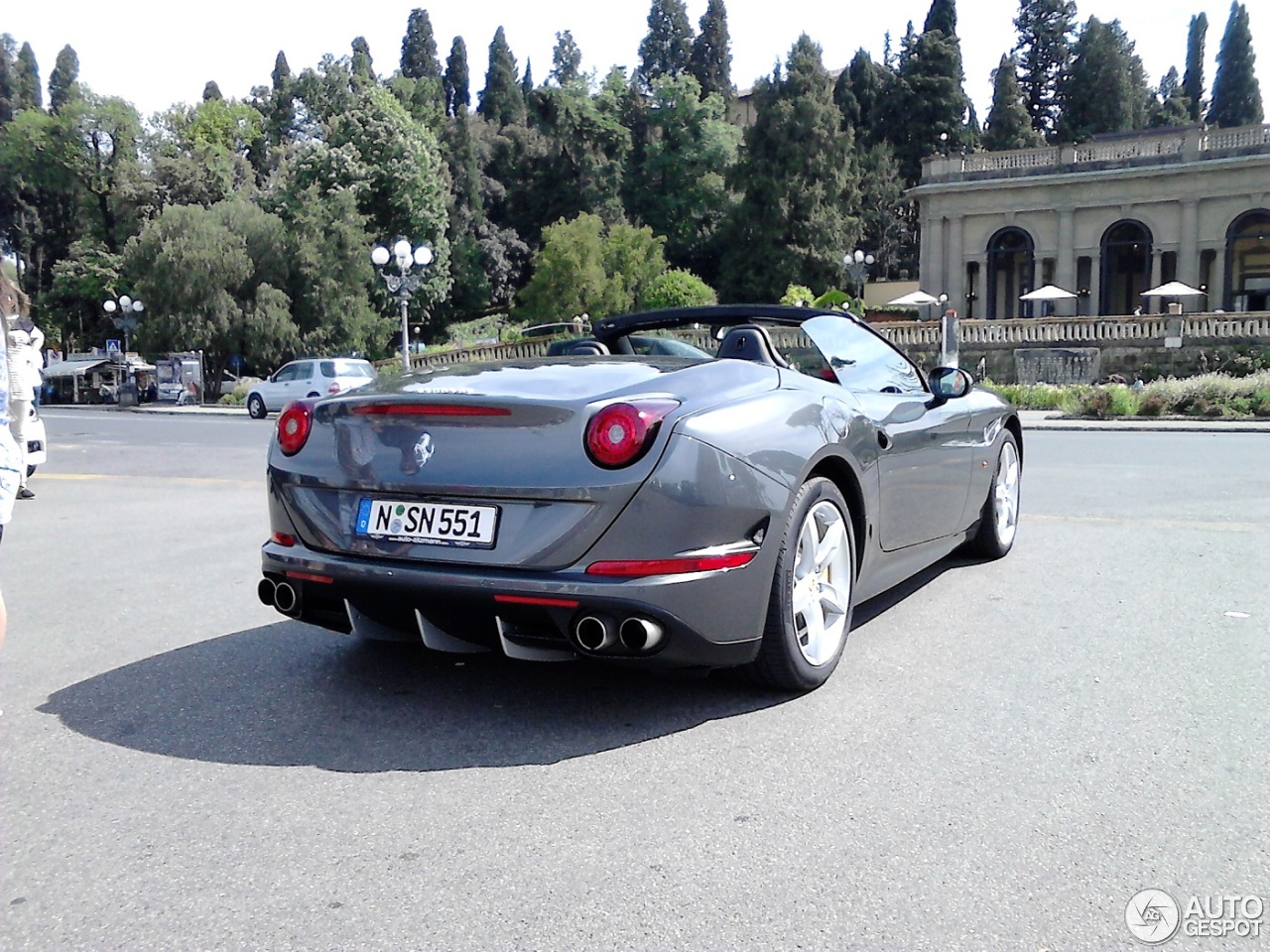 Ferrari California T