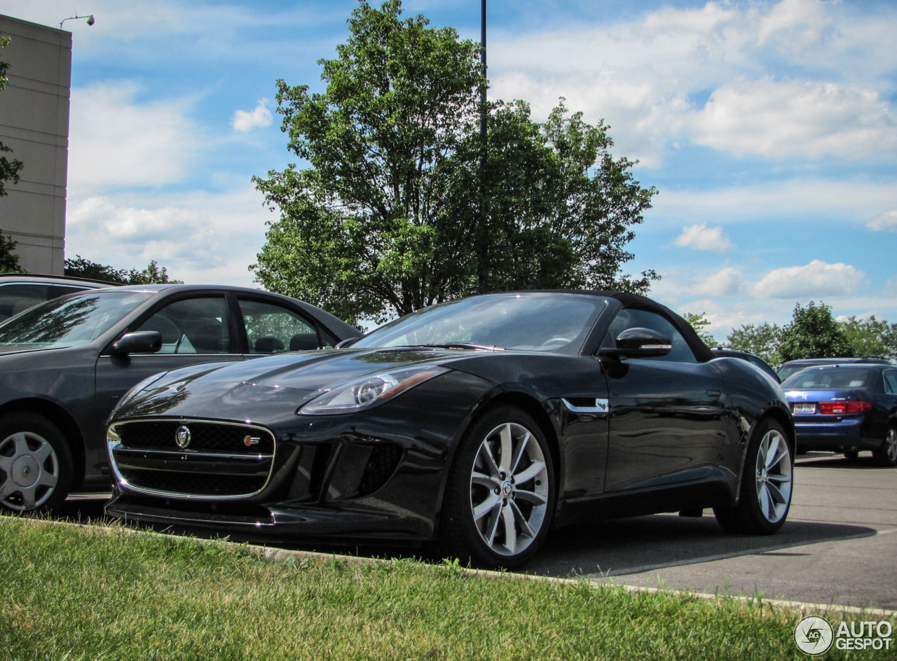 Jaguar F-TYPE S Convertible