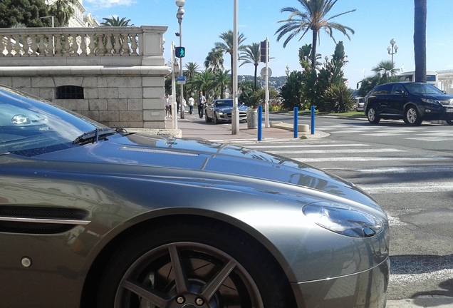 Aston Martin V8 Vantage