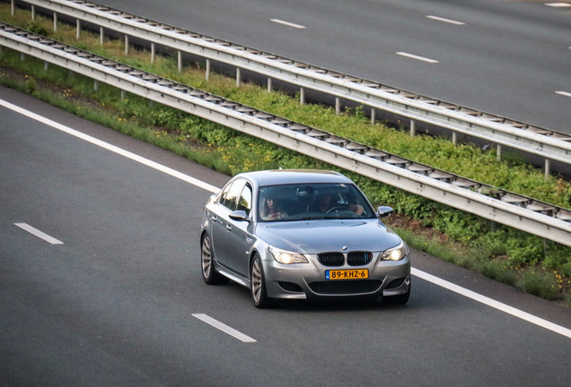 BMW M5 E60 2005