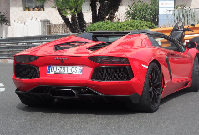 Lamborghini Aventador LP700-4 Roadster