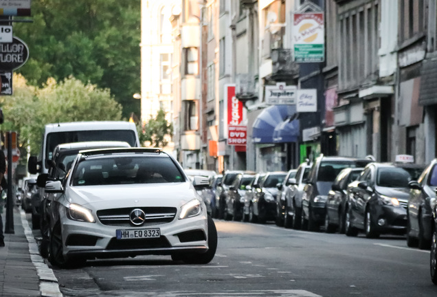 Mercedes-Benz A 45 AMG