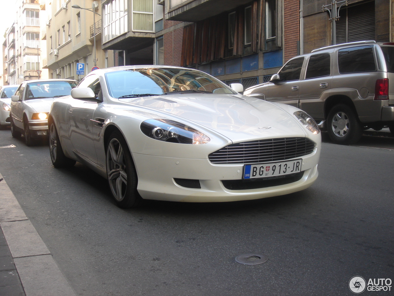 Aston Martin DB9