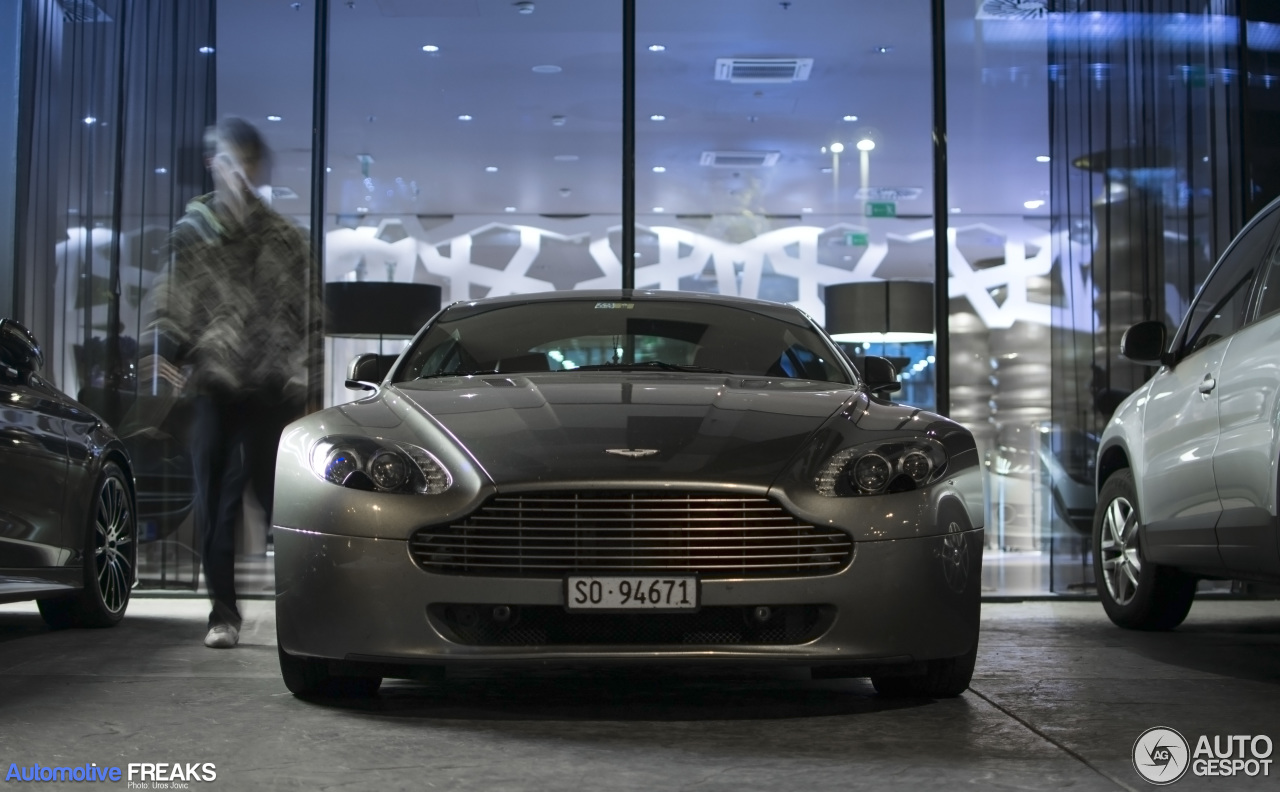 Aston Martin V8 Vantage