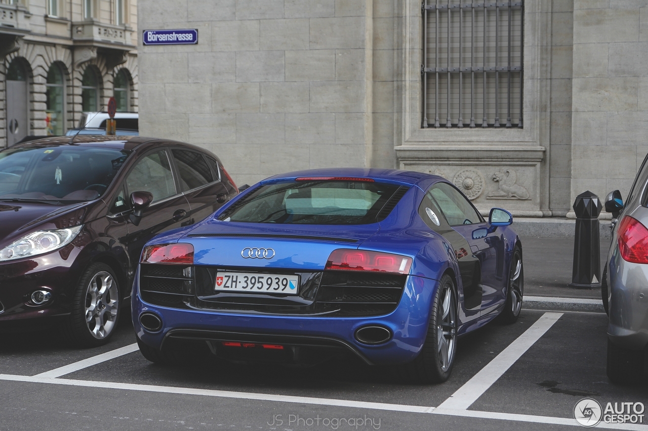 Audi R8 V10