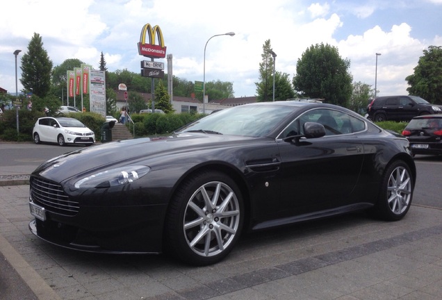 Aston Martin V8 Vantage S