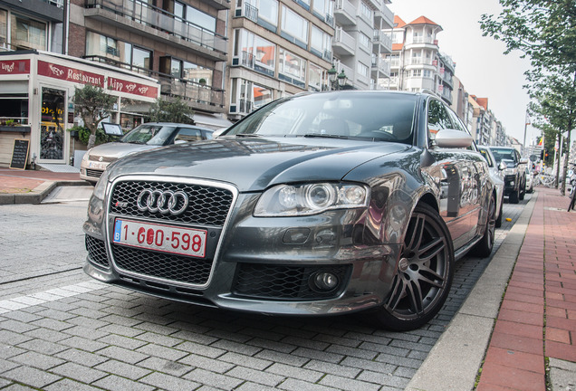 Audi RS4 Avant B7