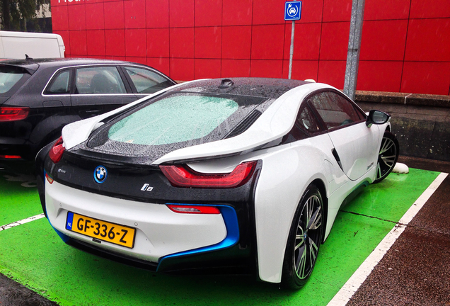 BMW i8