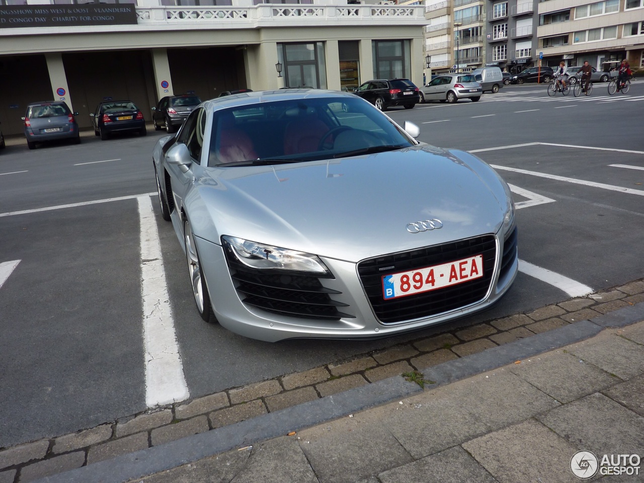 Audi R8