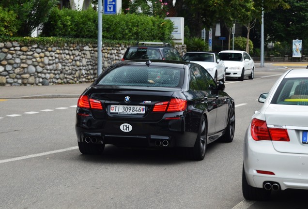 BMW M5 F10 2011