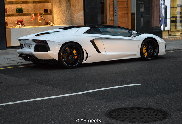 Lamborghini Aventador LP700-4 Roadster