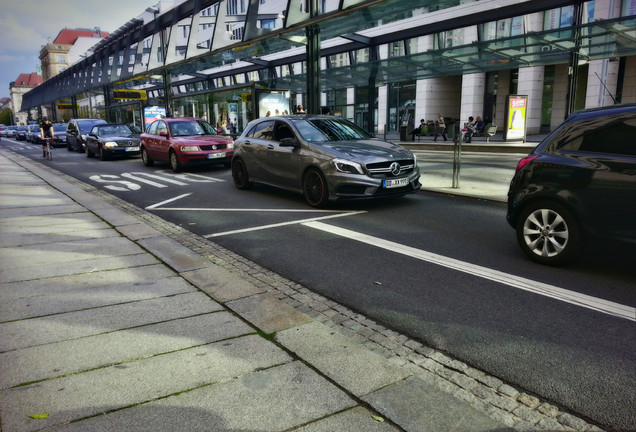 Mercedes-Benz A 45 AMG