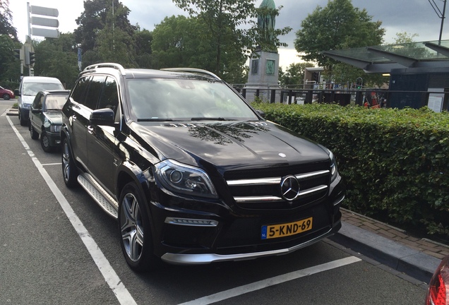 Mercedes-Benz GL 63 AMG X166