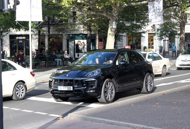 Porsche 95B Macan Turbo