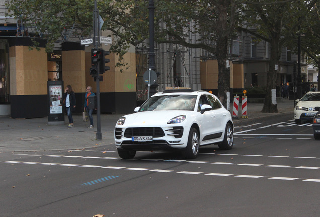 Porsche 95B Macan Turbo