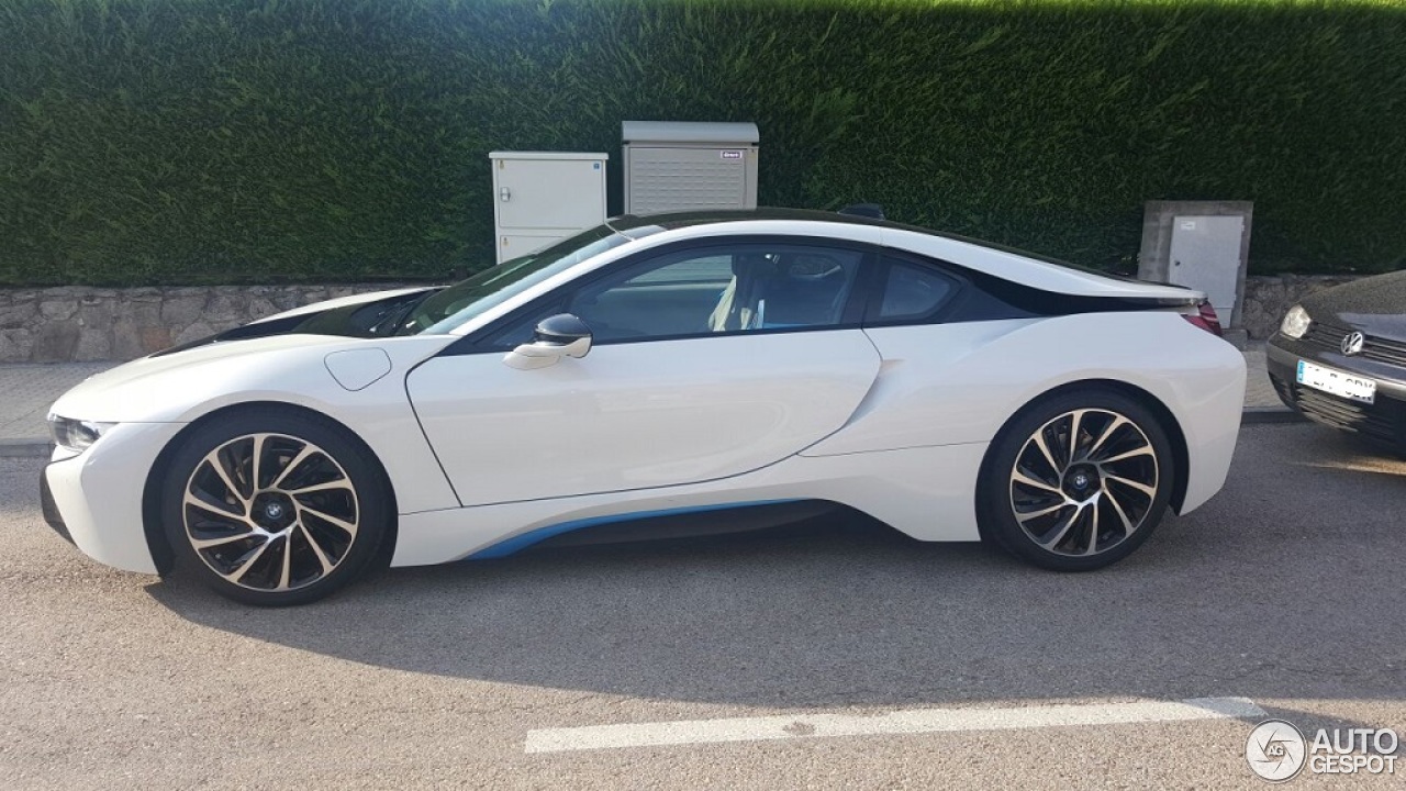 BMW i8