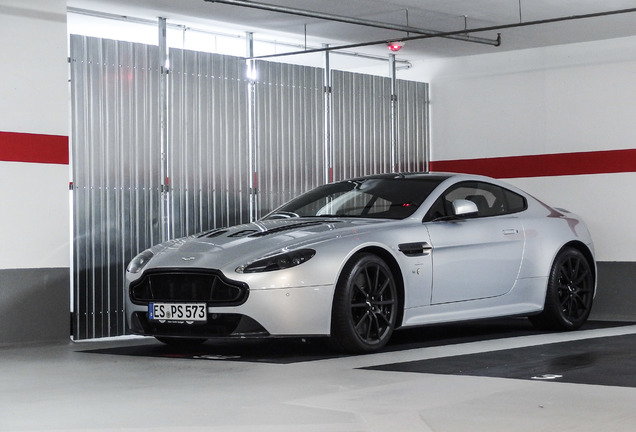 Aston Martin V12 Vantage S