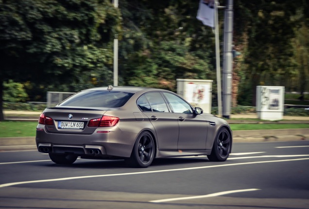 BMW M5 F10 2011