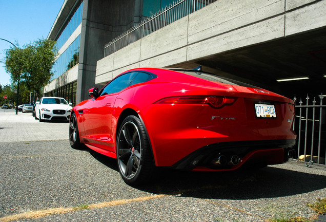 Jaguar F-TYPE R AWD Coupé