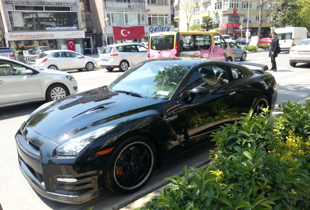 Nissan GT-R 2012