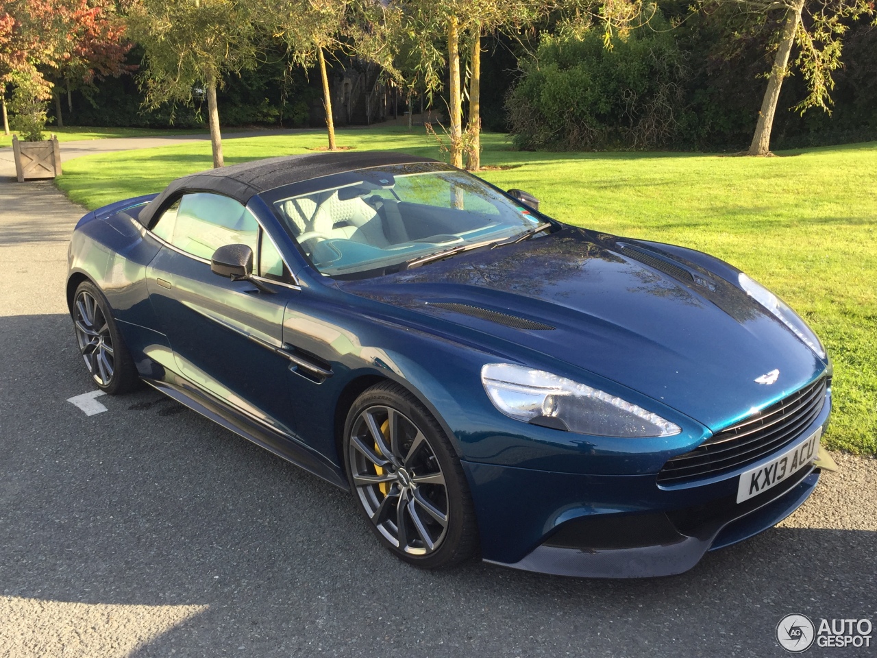 Aston Martin Vanquish Volante