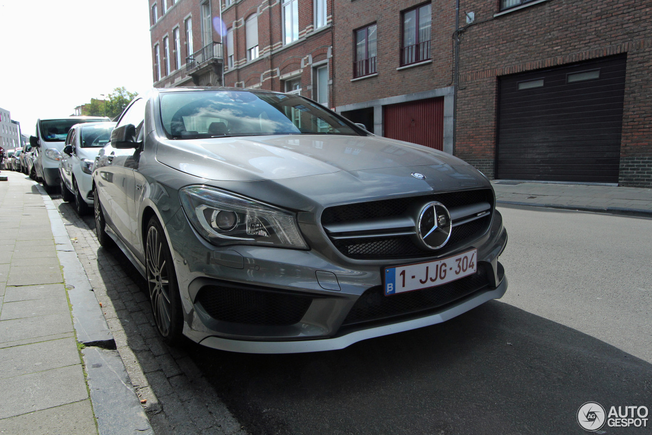 Mercedes-Benz CLA 45 AMG C117