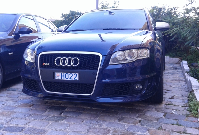 Audi RS4 Avant B7