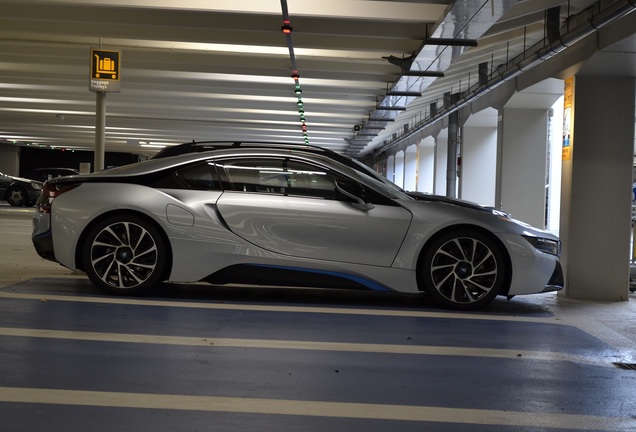 BMW i8