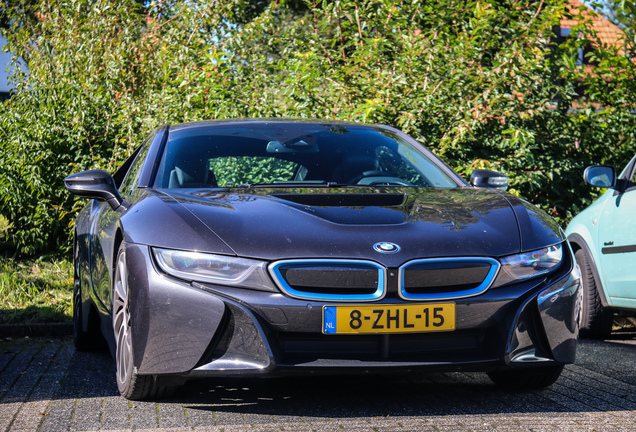 BMW i8