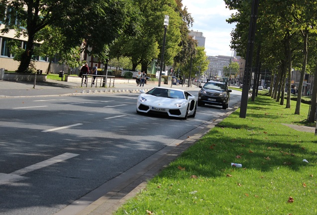 Lamborghini Aventador LP700-4