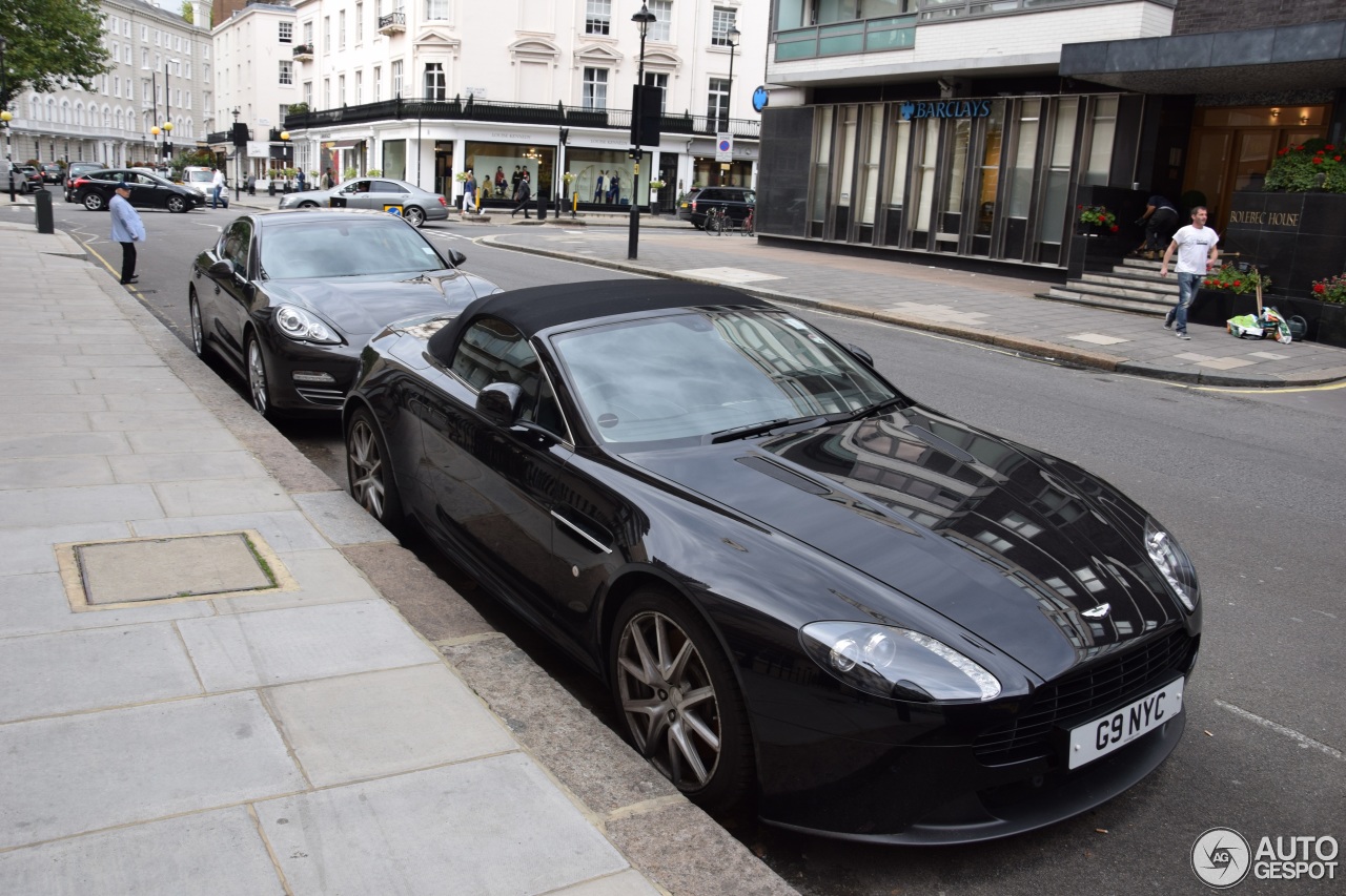 Aston Martin V8 Vantage Roadster 2012