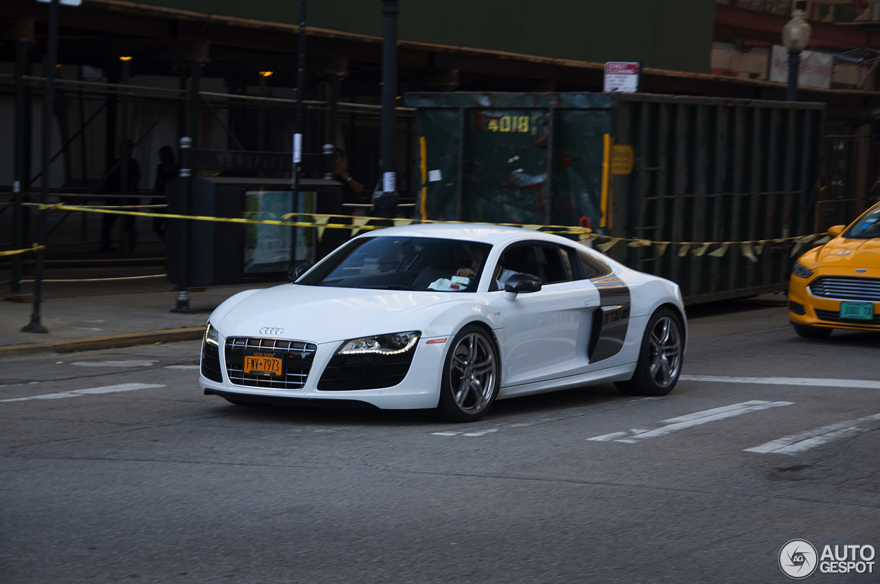 Audi R8 V10