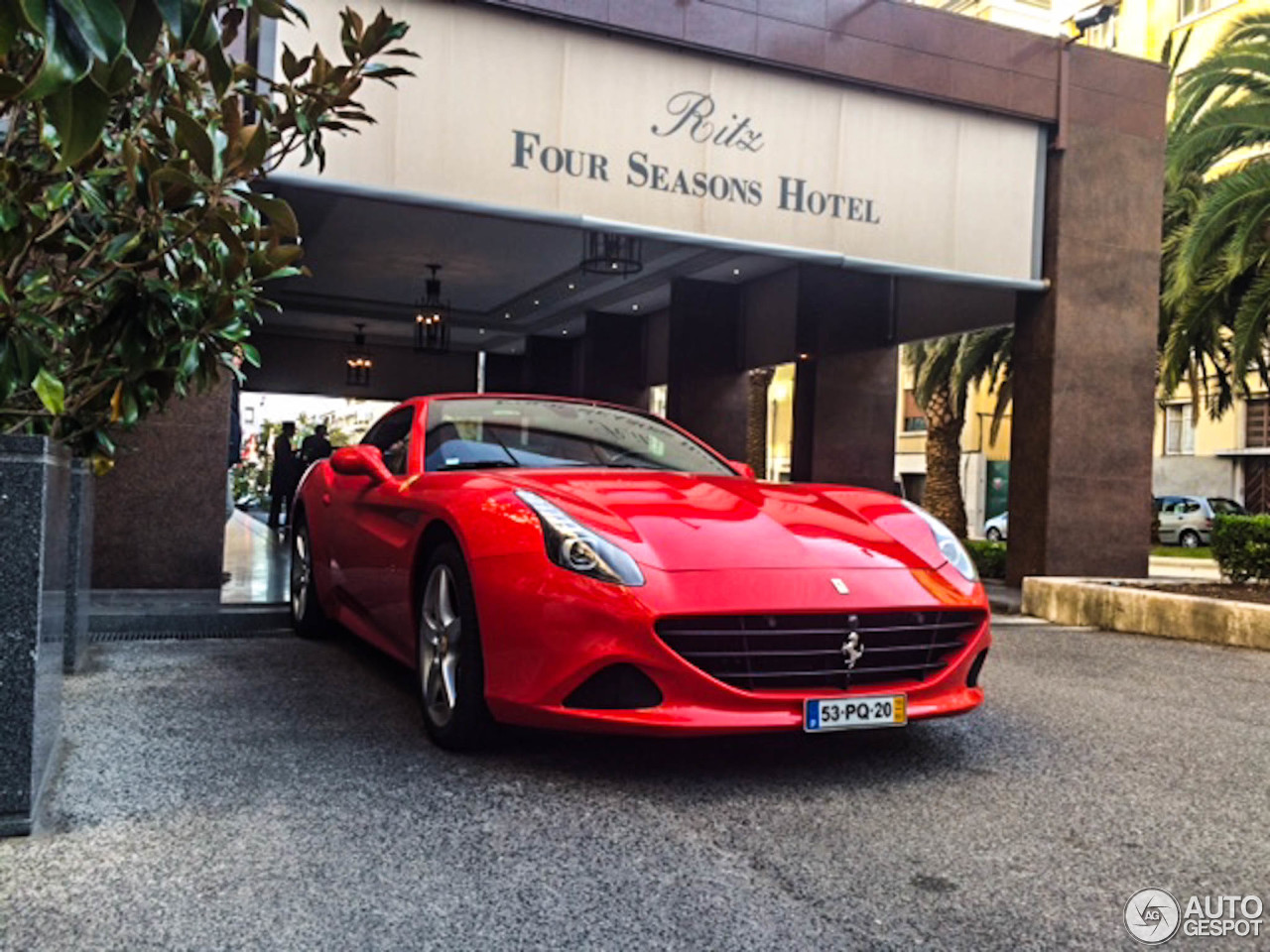 Ferrari California T