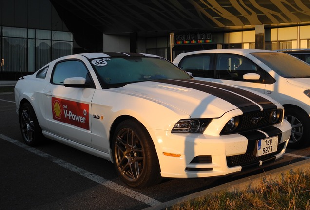 Ford Mustang GT 2013